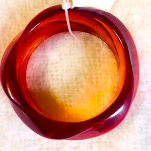 💥NEW💥 NWT orange plastic bracelet!!